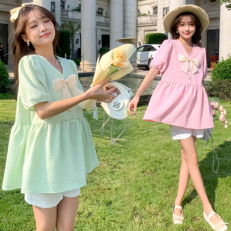 Pregnant women's suit summer thin section new small fragrant wind short-sleeved V-neck bow doll shirt top abdomen shorts trendy