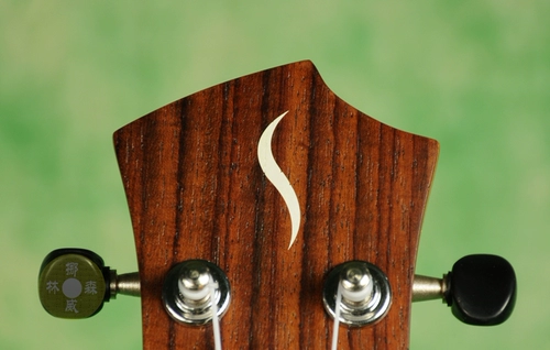 Sole Солнце 21/23 -INCH ALL -PEACH BLOSSOM HEART UKUlele Ukulele Ukili Gift Package