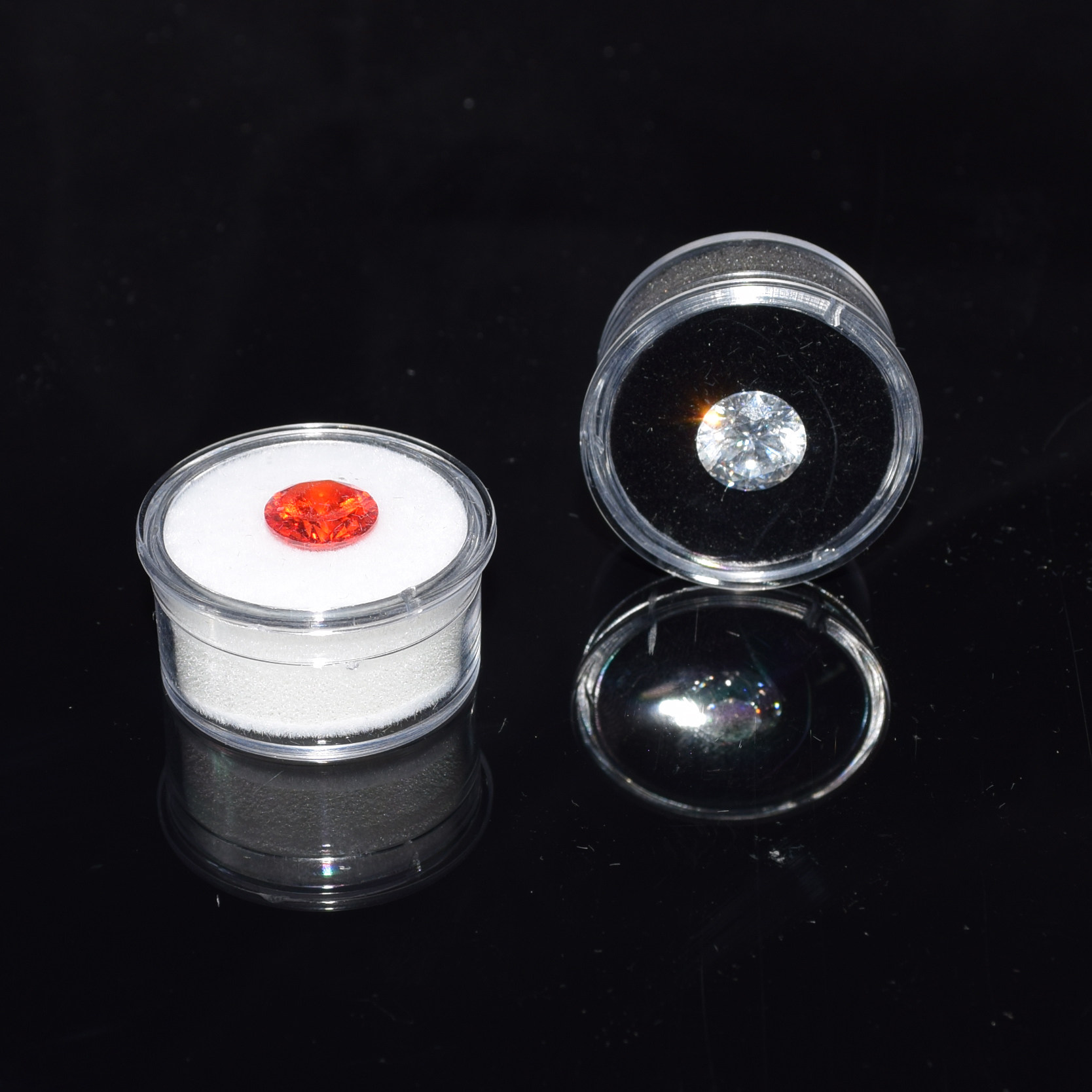 Export transparent plastic small round box double memory cotton white bare stone box black cotton diamond colored gemstone ring display