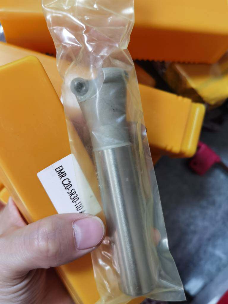 R5 milling cutter handle round nose cutter R5 milling cutter rod round cutter handle milling machine cutter handle EMR-C20-5R30-110L