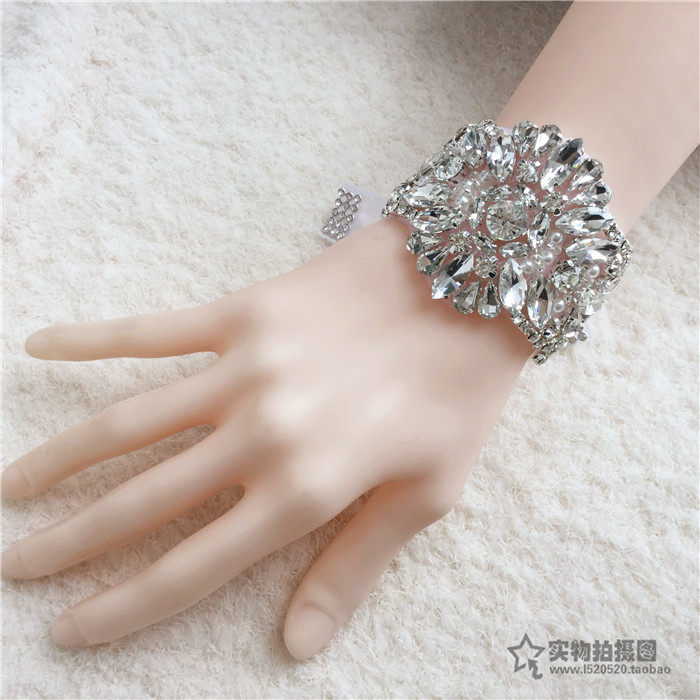 New custom bride water drill wrist flower Europe and the United States simple luxury wrist bridesmaid wrist arm of 14 cm