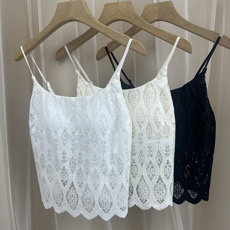 Spring and Summer New Lace Fashion Vest with Built-In Cup, Comfortable and Breathable, Can Be Worn as an Inner Layer or Outerwear, Cotton-Like Lace Camisole