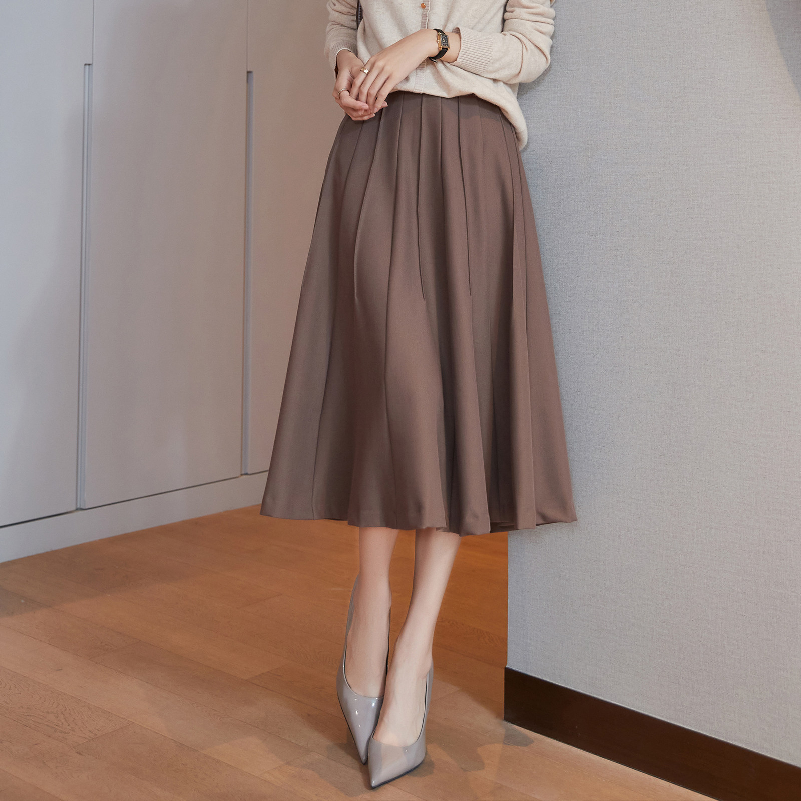 Wear Japanese elegant LADY style 2022 autumn and winter loose high-waist hip-covering all-match coffee-color temperament skirt