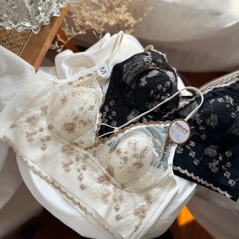 刺绣蕾丝法式内衣女士文胸无钢圈吊带胸垫兔耳朵内搭冰丝美背裹胸详情14