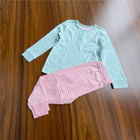 31 светло -зеленая кнопка кота+полосатые брюки