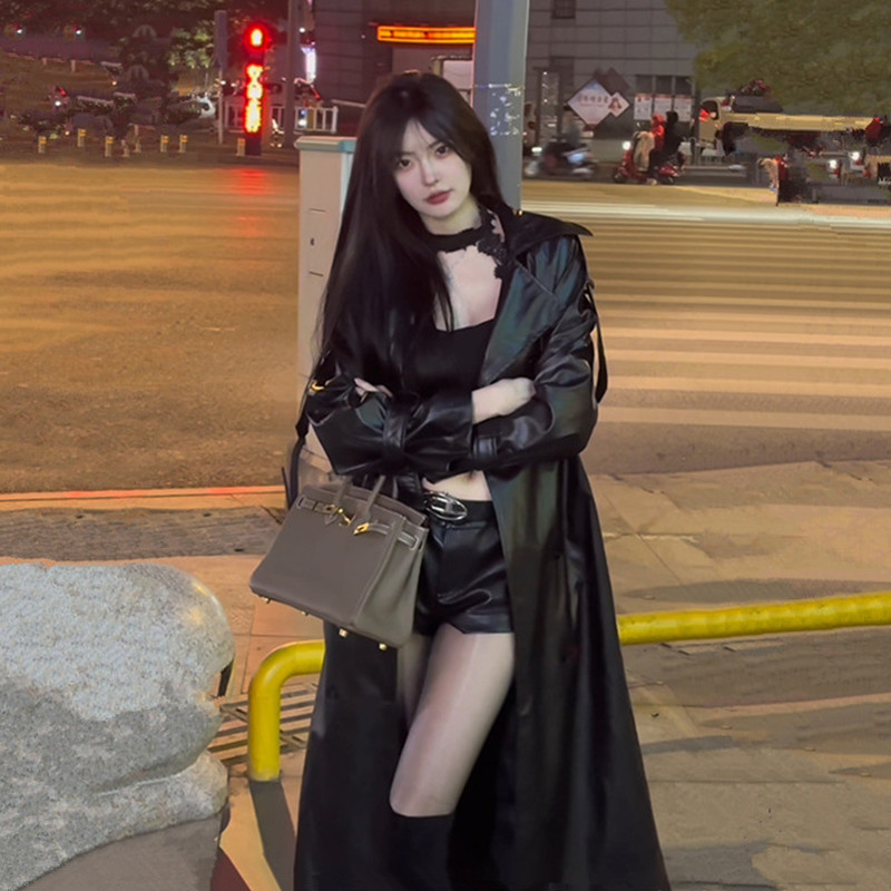 High-End Light Luxury Black Leather Trench Coat for Women, Mid-Length, 2026 Autumn and Winter New Korean Style Over-The-Knee Stylish Pu Leather Jacket