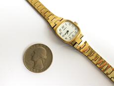 Винтажные наручные часы 乌克兰代购elegant◇古着1970s复古苏联优雅金色方形女士机械手表