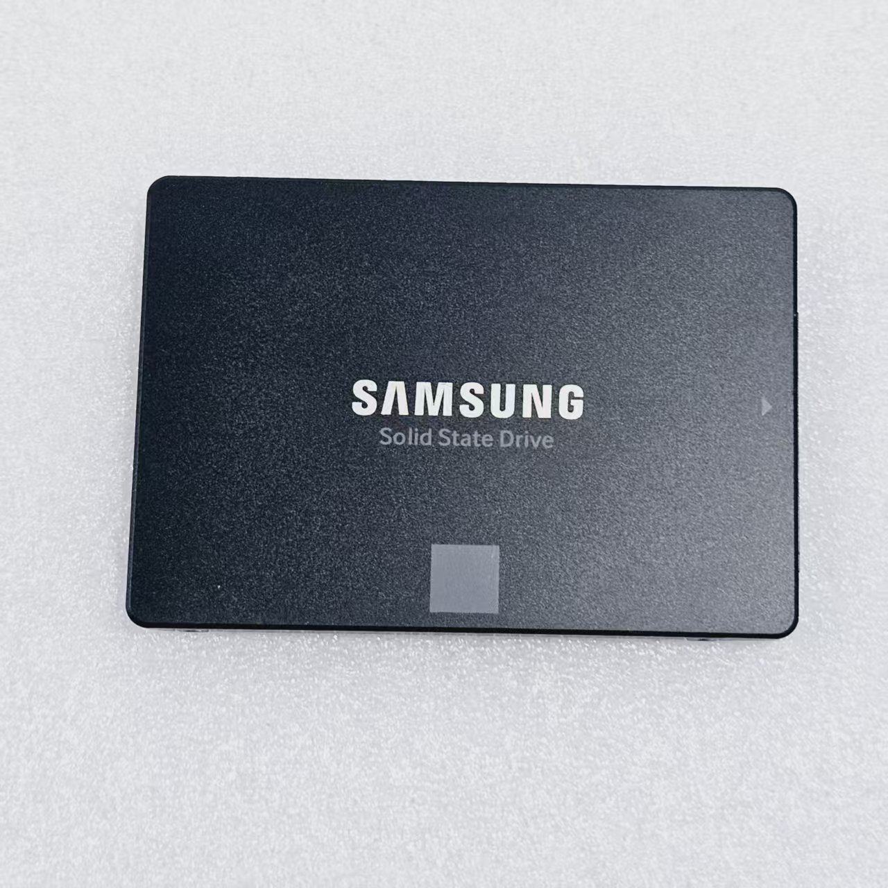 SSD-накопитель Samsung 870 EVO
