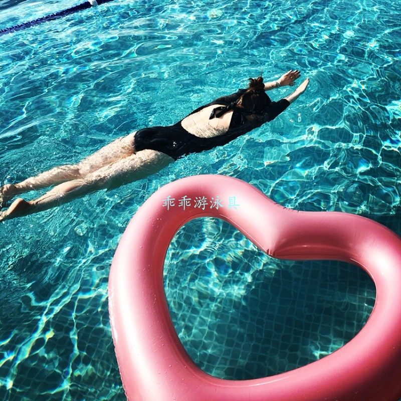 Large adult swimming ring love blister peach heart armpit ring Inflatable water recliner heart-shaped life buoy floating bed