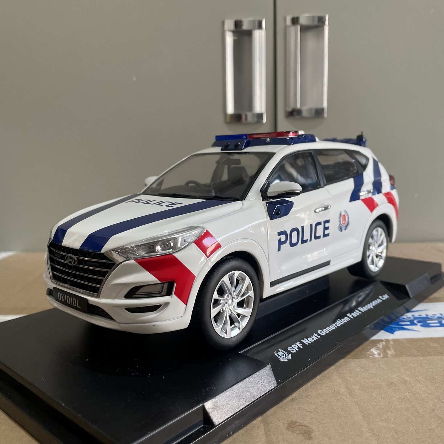 1:18 IXO 现代途胜新加坡警车Hyundai Tucson SPF 汽车模型