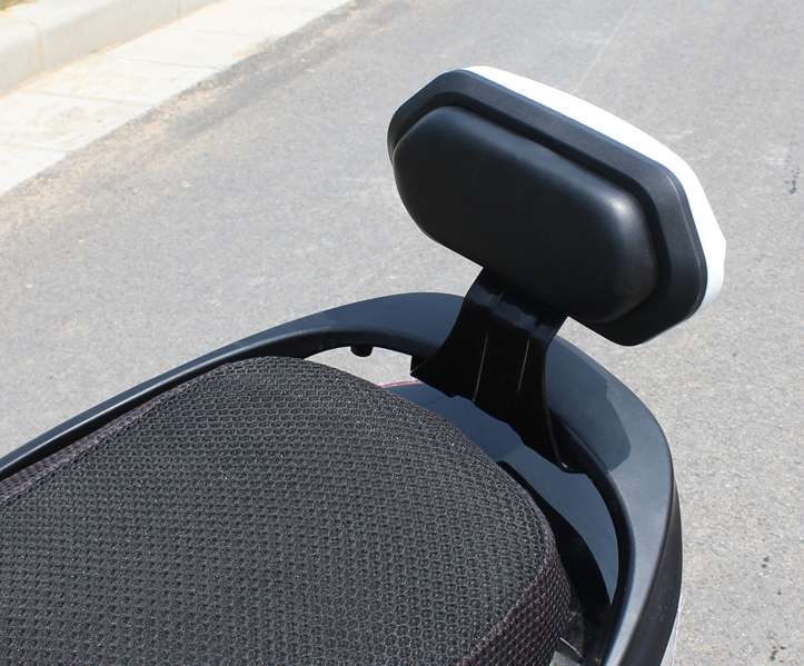 Pedal universal electric car trunk change backrest Suitable for assembly Back occlusion support Locomotive installation simple