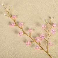 Розовые лепестки + бежевые бусы + 1 тыквенная ваза белый