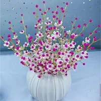 Белые лепестки бобов + розовые красные бусы + 1 тыквенная ваза. Белый