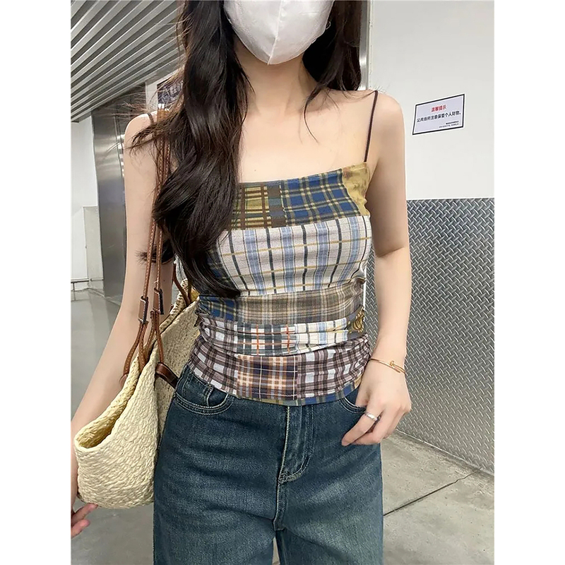 Retro Plaid Camisole for Women 2026 Summer New Slim-Fit Sweet and Spicy Style Unique Fashion Commuter Top