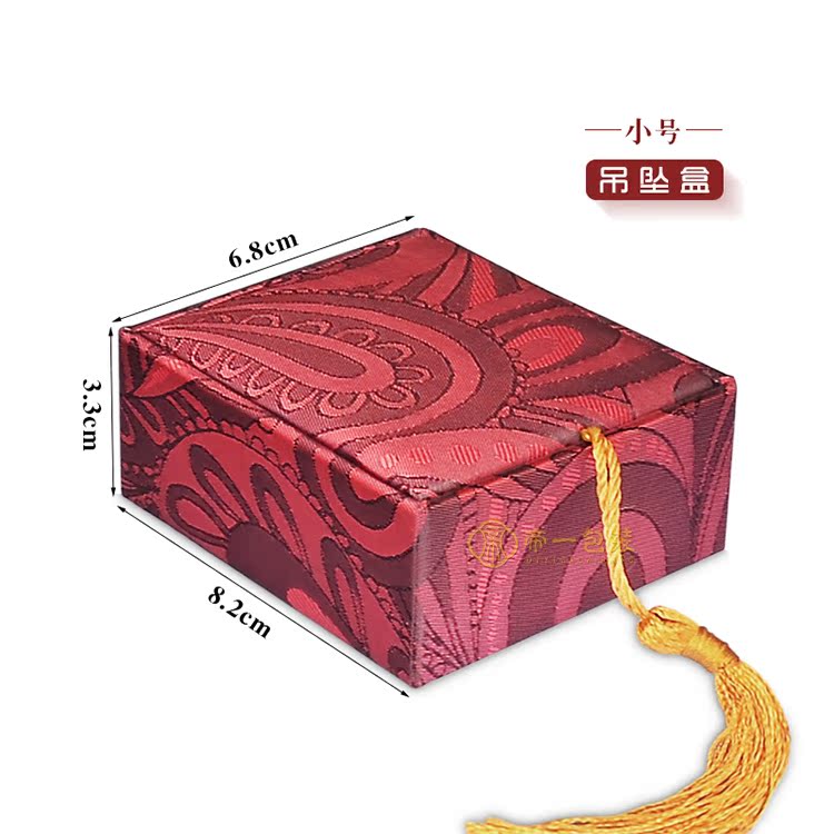 Trang sức mới Hộp Ngọc bích Vòng đeo tay Hộp Mặt dây treo Fringe Red Satin Vải Hộp trang sức - Vòng đeo tay Cuff vòng tay phong thủy