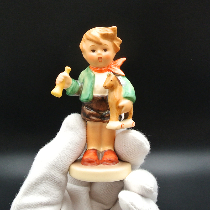 The new TMK6 German-made GOEBEL high treasure Hummel ceramic Hime doll ornaments little boy and horse