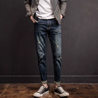 Mùa xuân mới quần jeans nam tu luyện tự thanh niên Nhật nhỏ chân quần áo lỗ quần dài thủy triều - Quần jean quần short nam