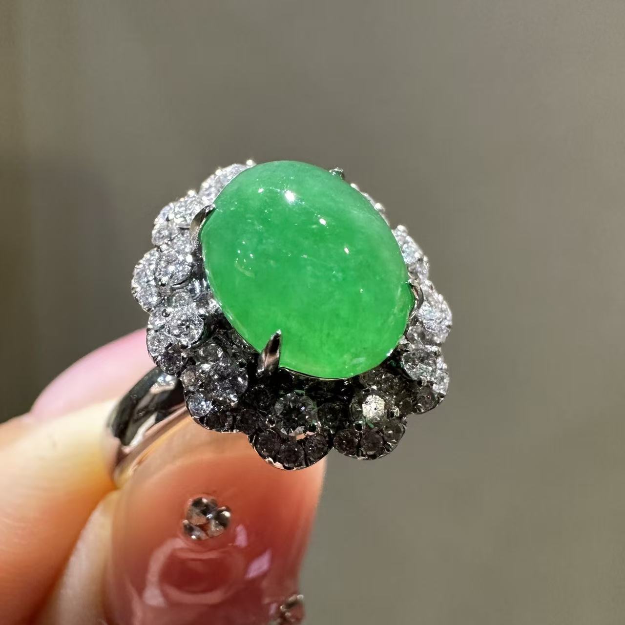 NEWDELLA lace beaded jadeite ring