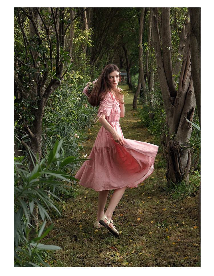 Mintcheese フレンチシャクヤクピンクシルク綿麻立体小花ワンピース