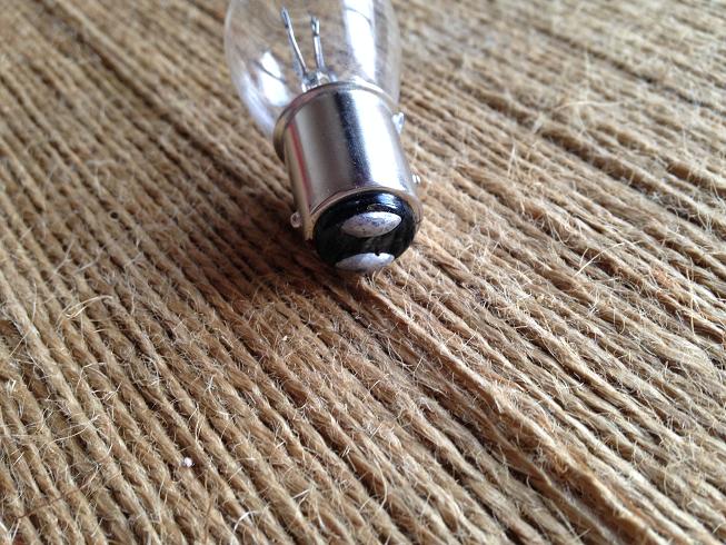 Xe máy loại phổ thông, bóng đèn hậu sửa đổi bóng đèn phanh đôi tiếp xúc 12V15w, bóng đèn phanh sau đèn trợ sáng cho exciter 150