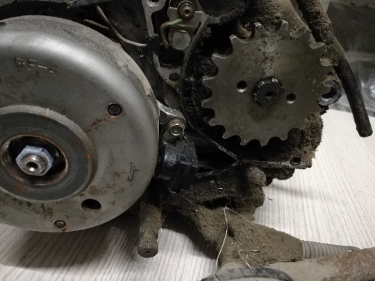 Phụ kiện xe máy Gia Lăng 70, Tấn Thành 70, Tianhong 90, vv 420 mô hình 17 răng xích nhỏ bánh xích nhỏ bánh xe 	nhông sau xe máy	
