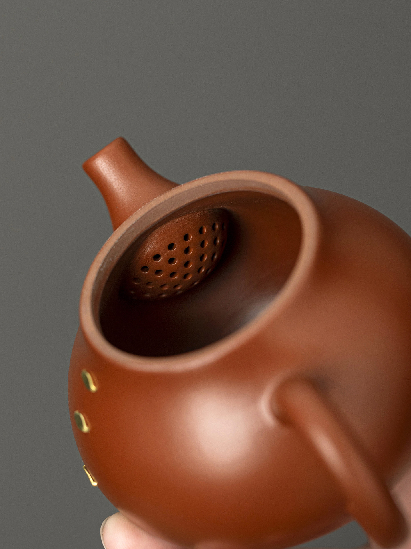 High-End Purple Clay Teapot with Riveted Handle for Home Use, Single Pot for Brewing Tea, Gift Box for Elders, Leaders, Fathers, Practical Gift