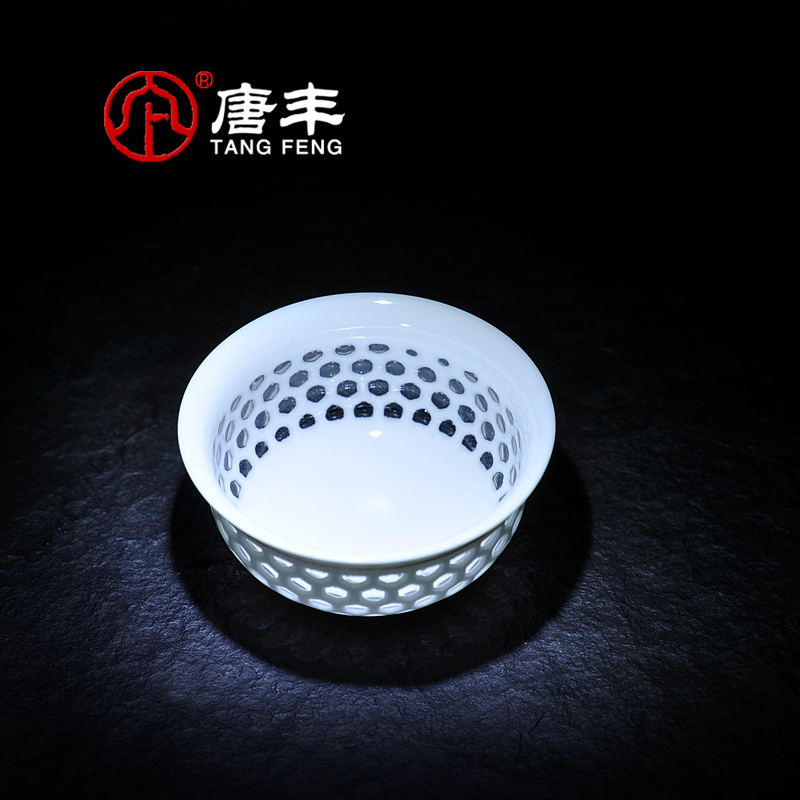 Tang Feng cellular crystal and exquisite tea sets suit of a complete set of hollow ceramic household kung fu tureen tea cups