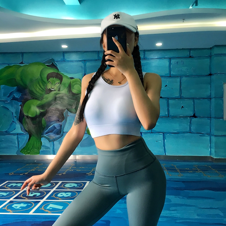 Ins tập thể dục vest nữ gợi cảm phần ngắn bên ngoài áo ngực pad yoga chuyên nghiệp chạy thể thao đồ lót nhanh khô