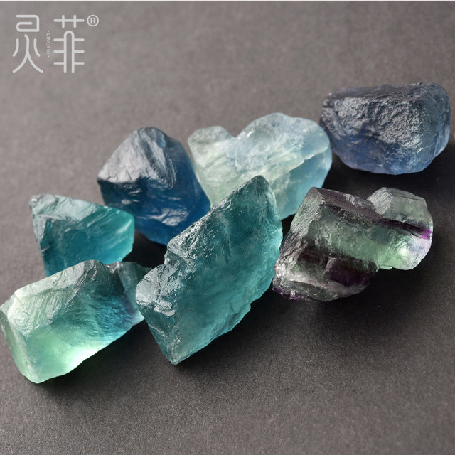 ຫີນດິບ fluorite ຕົວຢ່າງແຮ່ດິບ ເຄື່ອງປະດັບຫີນເປົ່າ ຫີນແຮ່ສີຟ້າ-ສີຂຽວ ແຮ່ຄຼິດ ແຮ່ຂົນສັດ ນ້ຳມັນຫອມລະເຫີຍ ຫີນກະຈາຍ