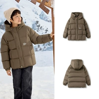 Текстурированный темный кофе - пух серой утки