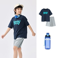 Комбинация сине-серого цвета и чашки для холодной воды