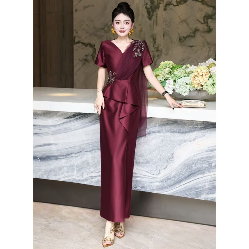 Wedding Dress for Mother-In-Law, Slim Fit, Embellished with Rhinestones, Elegant and Slimming, Suitable for Banquets, Burgundy