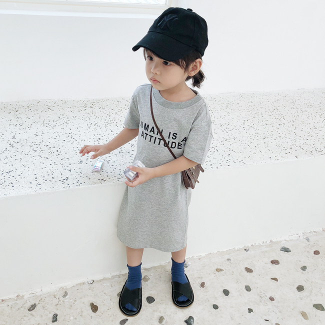 Cô gái mùa hè ngắn tay T-Shirt váy dài lỏng áo trong trẻ em của Hàn Quốc thời trang váy nửa tay váy dài chân váy trẻ em