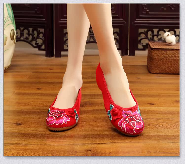 Giày vải Bắc Kinh cũ, giày đế xuồng đế xuồng vuông nhảy quốc gia Giày vải gió thêu giày đế thấp giúp giày vải nữ đơn shop giày boot nữ