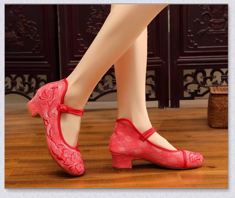 Giày cao gót nữ cao cổ giày Bắc Kinh Giày vải Giày đế thấp Giày khiêu vũ Giày khiêu vũ vuông Giày gió quốc gia sandal nữ hàn quốc