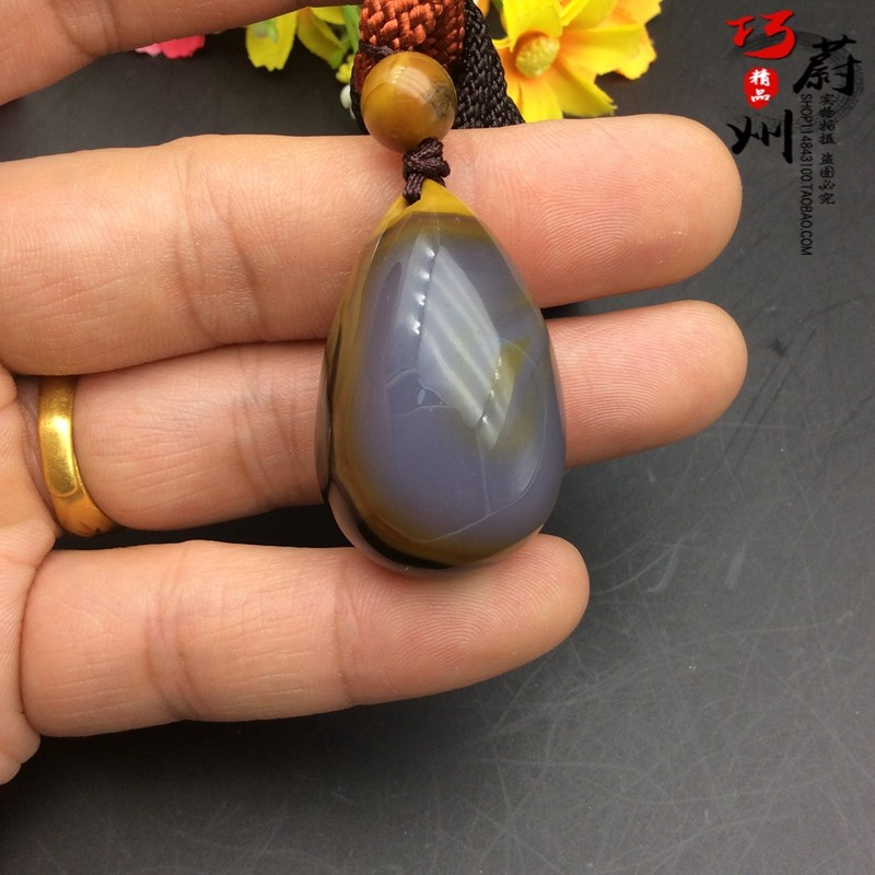 Exquisite pure natural warfare country Red Manau permeable personality lovers pattern collection class pendant Christmas brand brand