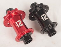 Taiwanese NOVATEC Jiuyu DH61 110 * 20mm mountain bike barrel shaft flower drum six nail black red