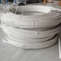 1 белая бамбуковая полоска шириной 1,5 см и длиной 3 метра.