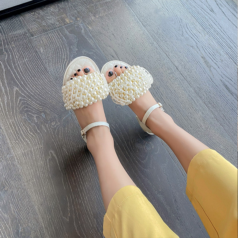 Sandals fairy style 2021 summer new Korean version of Joker Pearl buckle fashion rough heels open toe Roman shoes