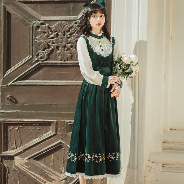 Emerald stitching French style 2022 design style high-end velvet dress retro embroidery temperament mid-length skirt