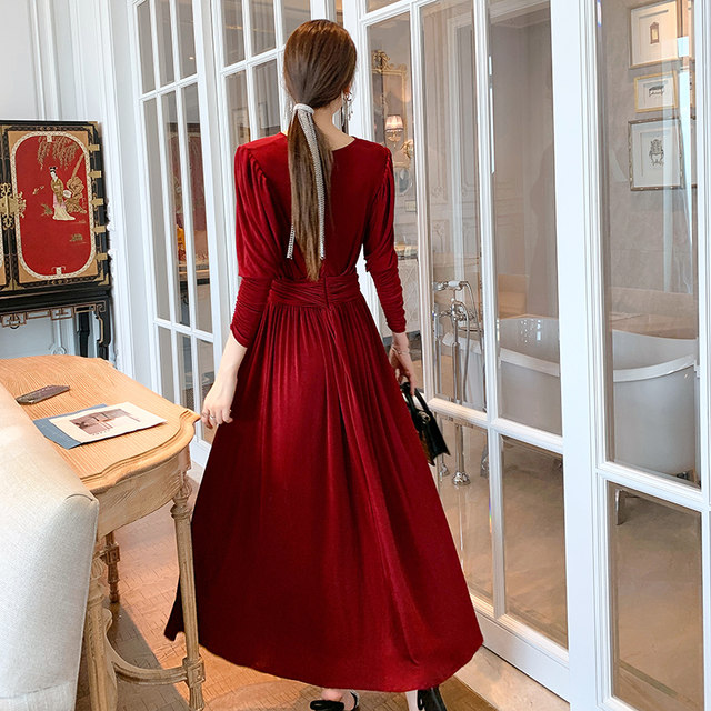 Wine red dress skirt women's banquet temperament evening dress waist was thin niche retro dress women's autumn and winter new
