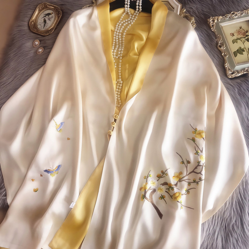 Spring and autumn high-end heavy Suzhou embroidery silk buckle shawl with cheongsam and mulberry silk scarf hand-embroidered double-sided