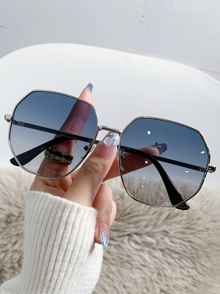 透明蓝色偏光太阳镜男士多边形金属开车墨镜韩版潮海边旅行眼镜女