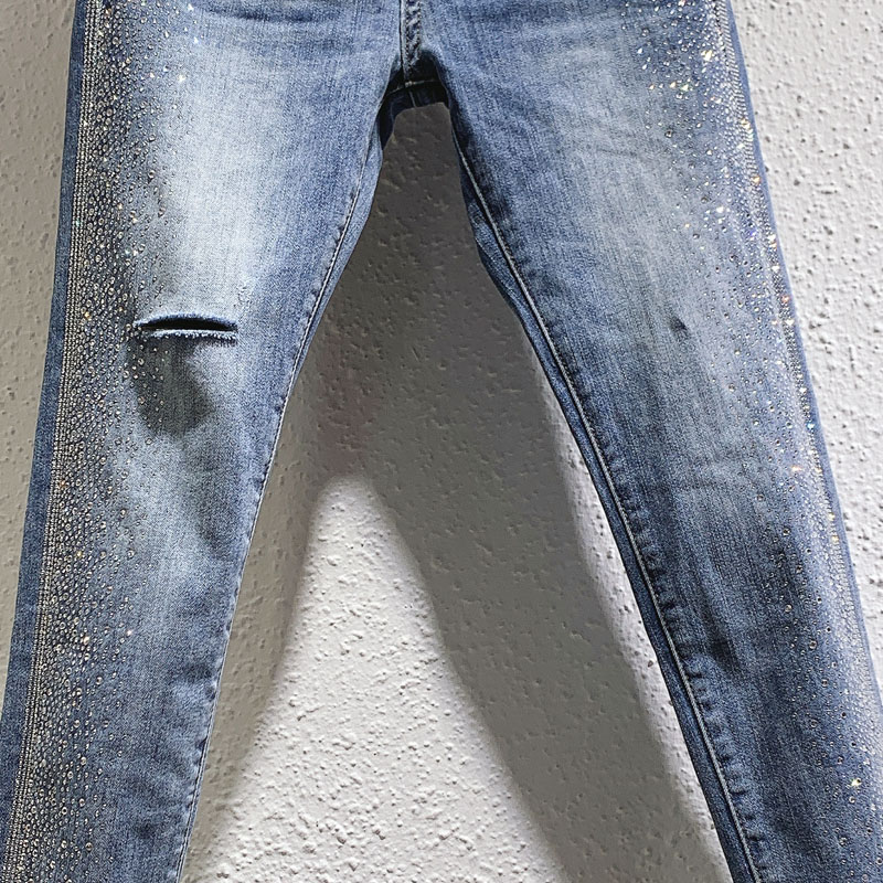 khoan nước chín điểm quần jeans bút chì chân nhỏ phụ nữ mùa xuân và mùa hè mới khoan lỗ siêu-flash châu Âu và phiên bản Hoa Kỳ Hàn Quốc trong những câu lạc bộ quần áo