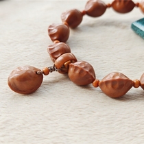 Happy reunion with peach core dumplings on hand skewers