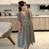 Pregnant Woman Plaid Dress with dress Summer long style Knee Long Skirt Loose Korean version Skinder with slim collection of pregnant woman Skirt Summer