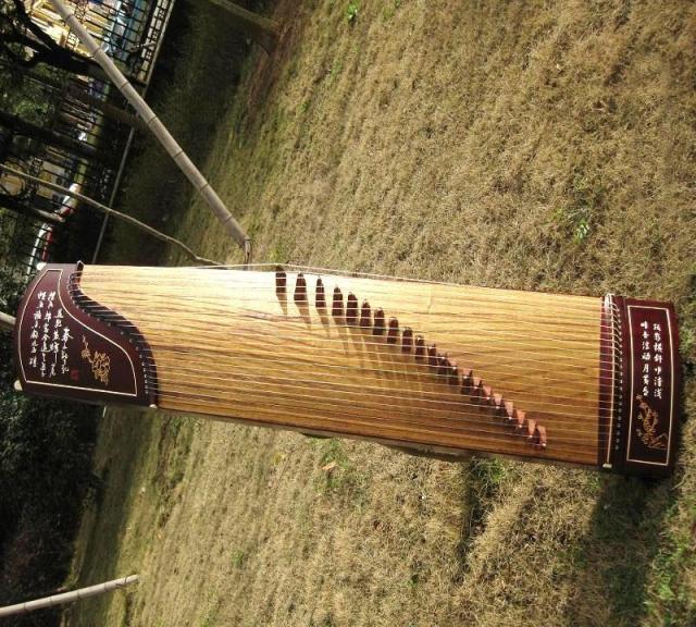 Professional quality promotional professional playing red wood engraving Gukite buy one send ten