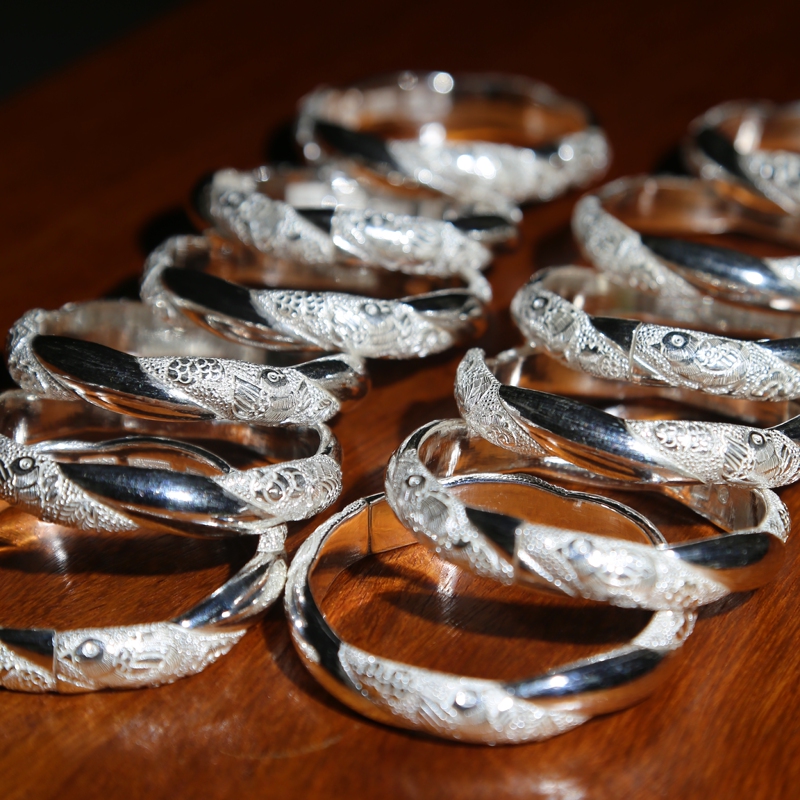 Centennial-Old Baocheng Pure Silver Handmade Classical Pearl Base Two-Strand Twist Good Luck and Prosperity Push-Ring Bracelet Silver Bangle Centennial-Old Baocheng Pure Silver Handmade Classical Pearl Base Two-Strand Twist Good Luck and Prosperity Push-Ring Bracelet Silver Bangle