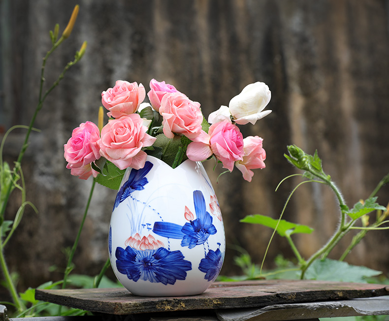 Jingdezhen ceramics hand - made floret bottle water raise lucky bamboo flower arrangement of blue and white porcelain decorative furnishing articles creative arts and crafts