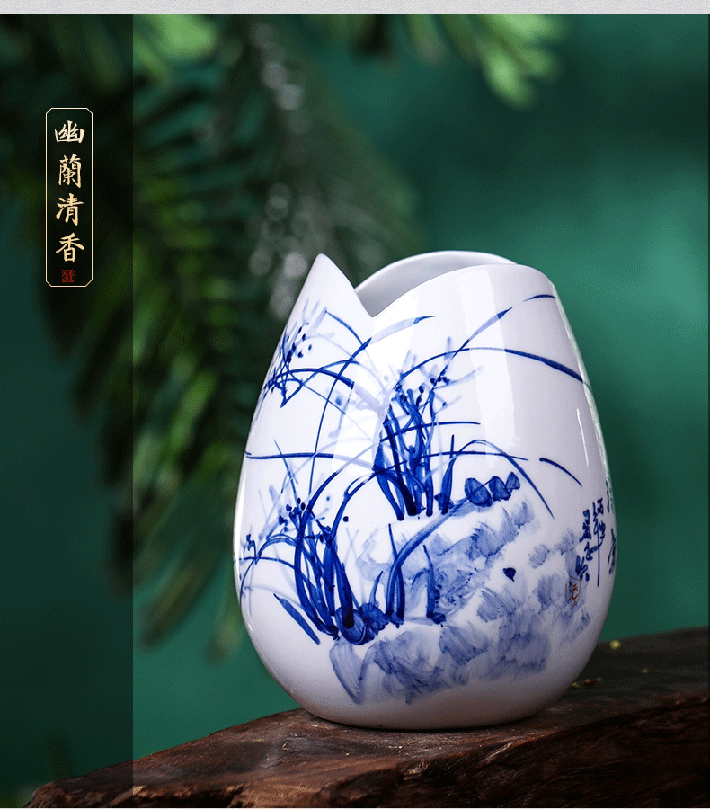 Jingdezhen ceramics hand - made floret bottle water raise lucky bamboo flower arrangement of blue and white porcelain decorative furnishing articles creative arts and crafts